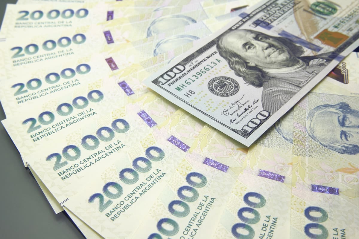 El ajuste silencioso: los sueldos formales perdieron 3,4% de poder de compra en la primera mitad del año
