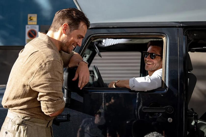 Henry Cavill y Jake Gyllenhaal se cruzan en Tenerife bajo la mirada de Guy Ritchie