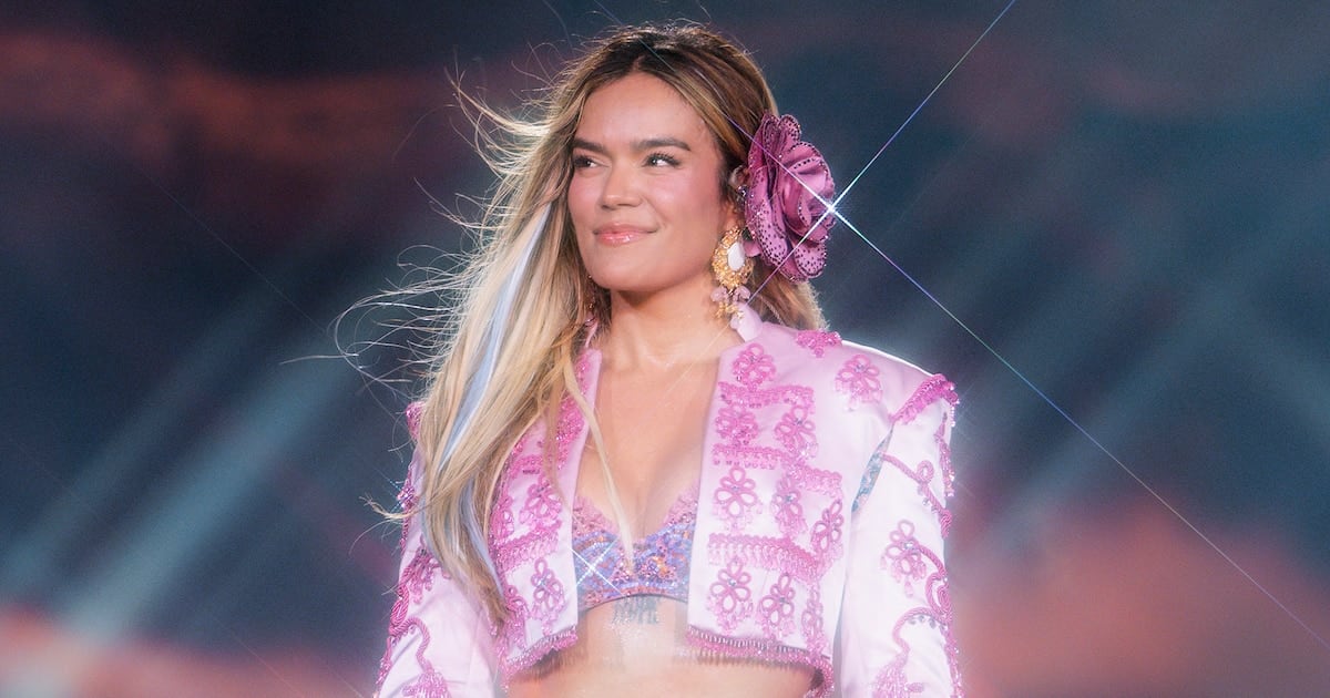 Karol G hizo vibrar el MetLife con un show que mezcló Colombia, México y una postal inesperada de Hollywood