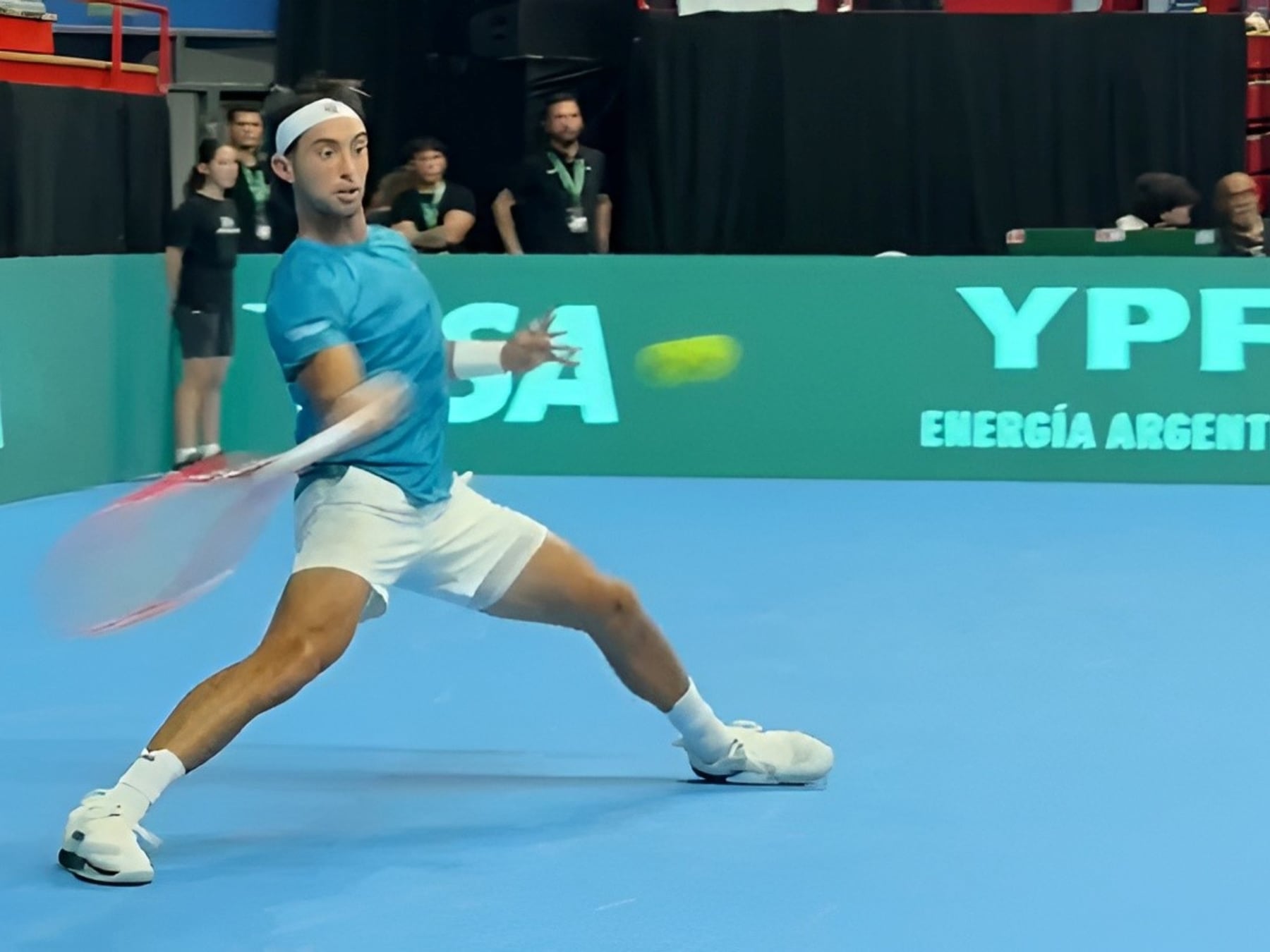 Argentina arrancó la Davis con el viento a favor y ya acaricia el segundo punto en Neuquén