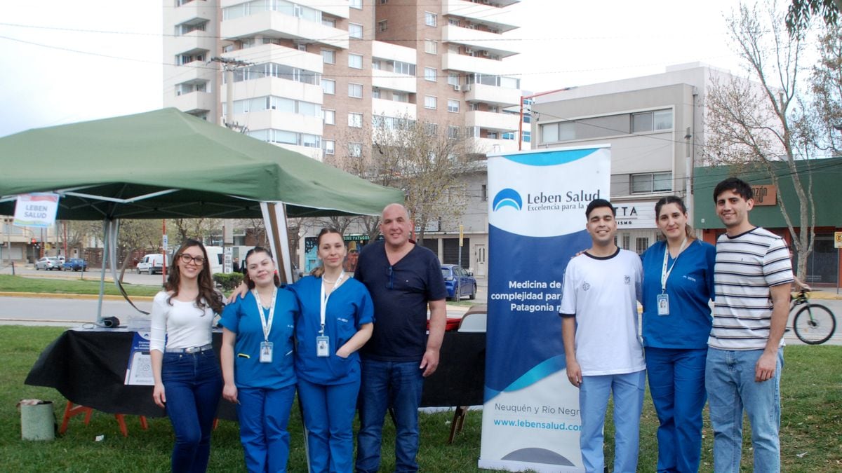 Una tarde en el parque: Cipolletti salió a tomarse la presión y a aprender a salvar una vida