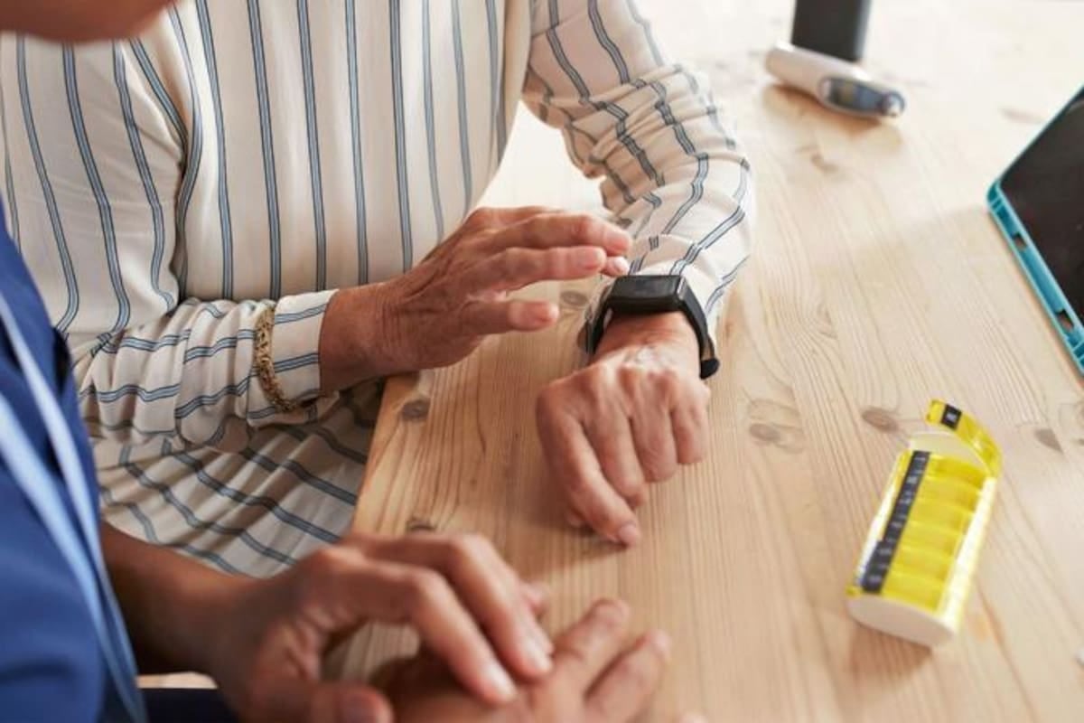 Lebocar, el medicamento que cuesta conseguir: pacientes con Parkinson enfrentan meses de incertidumbre hasta marzo de 2027