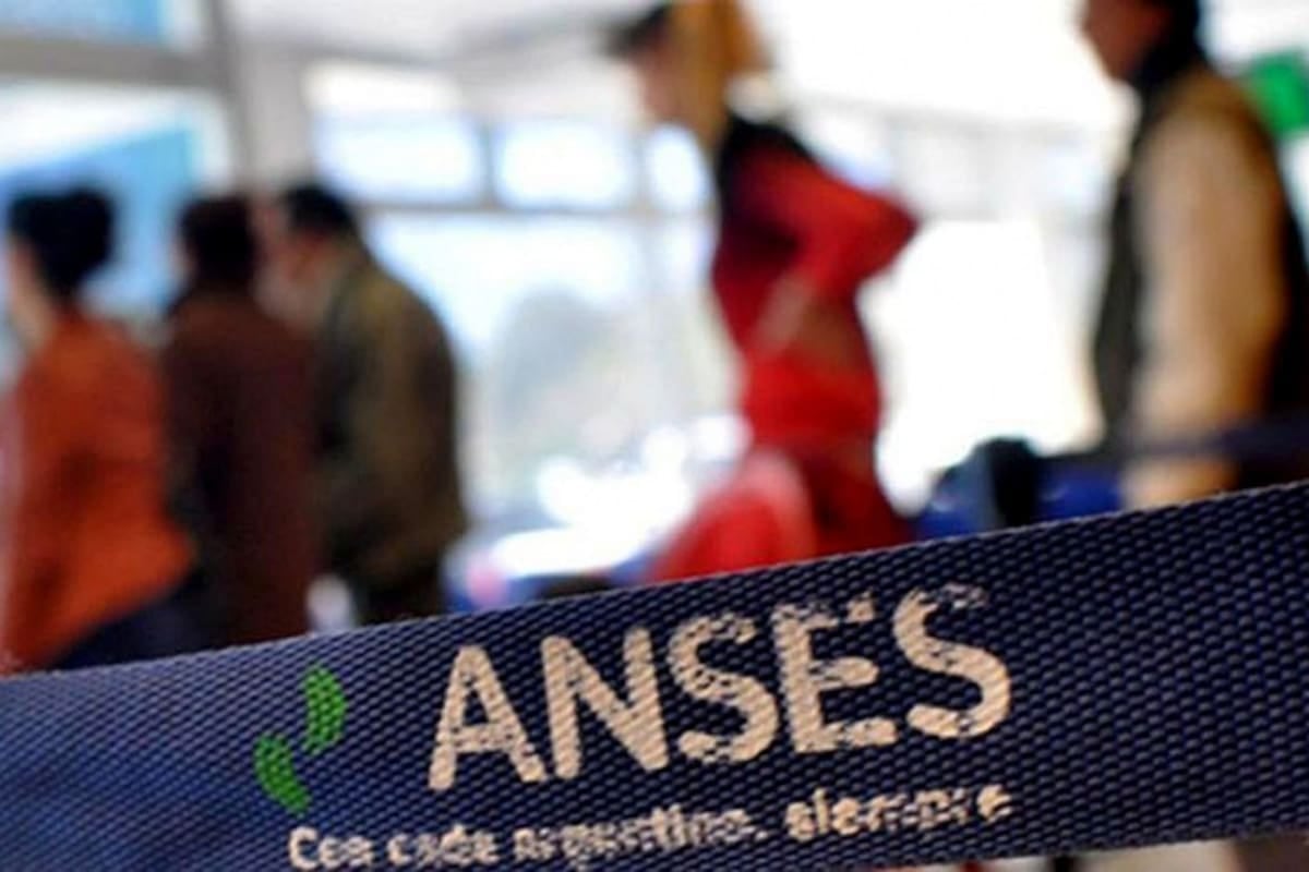 Jubilaciones que superan el mínimo y Prestación por Desempleo: Anses deposita este jueves con aumento del 2,11%