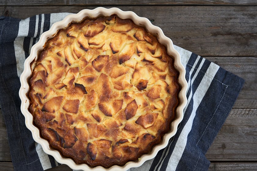 Manzana en la masa y en la superficie: una tarta que se resuelve en media hora