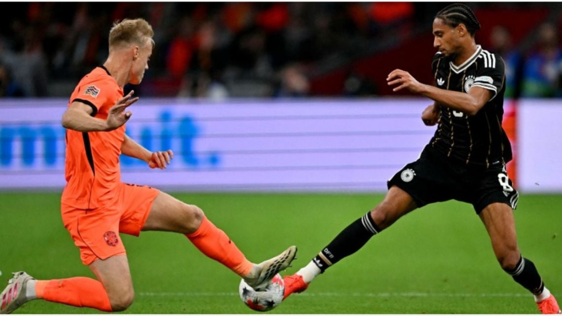 El viento del descuento le robó el triunfo a Alemania en su debut con Klopp