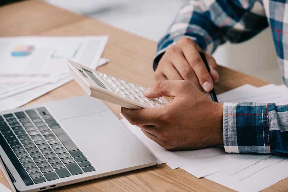 Créditos al consumo bajo llave: bancos y fintech recortan el financiamiento y encarecen el costo financiero