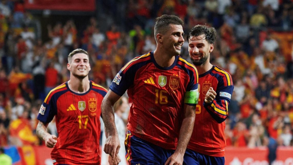 España sigue de racha y en Oviedo se dio el gusto: 3-1 a Chequia para mantener el invicto en el Grupo A3