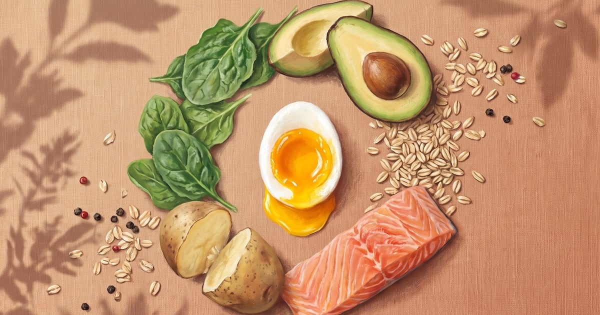 Lo que se sirve al lado del huevo cambia la suerte del plato entero