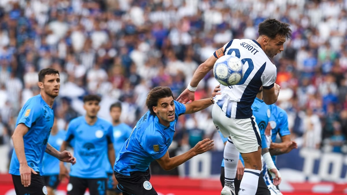 En una noche helada, Belgrano le bajó la persiana al clásico y dejó a Talleres con la escopeta vacía