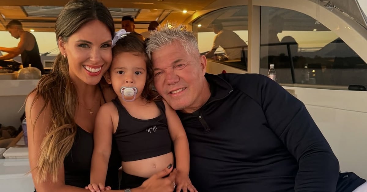Sarah, la hija de Barby Franco y Burlando, completó un sueño familiar y tiene en la mano el pasaporte italiano