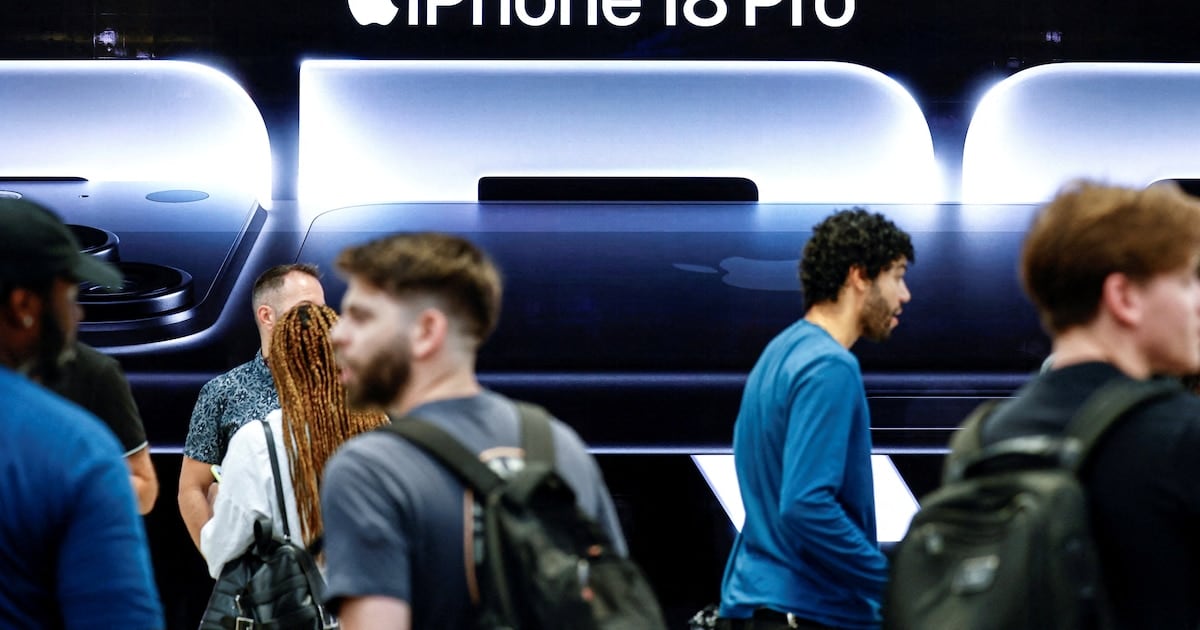 La suba de los chips de memoria por la inteligencia artificial recalibró el precio del iPhone 18 Pro y golpeó las previsiones de Apple