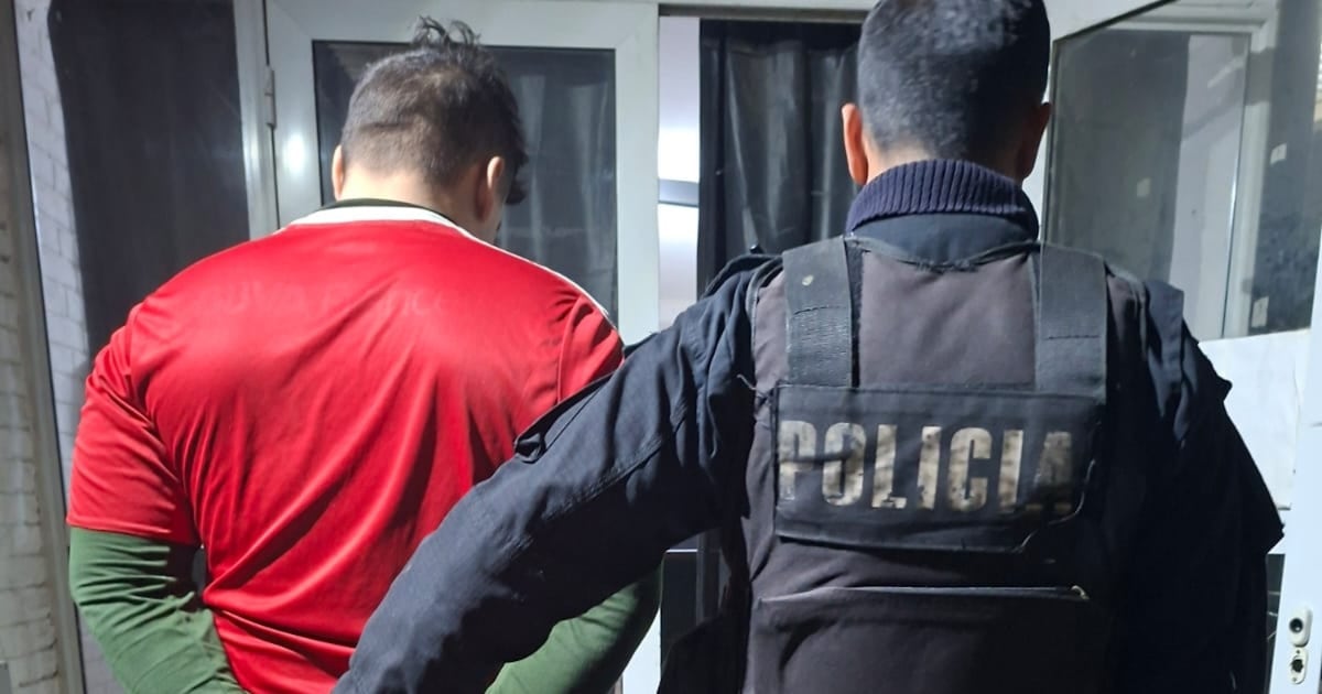 Un ex policía exonerado quedó imputado por el femicidio de una joven en una pensión del noroeste rosarino