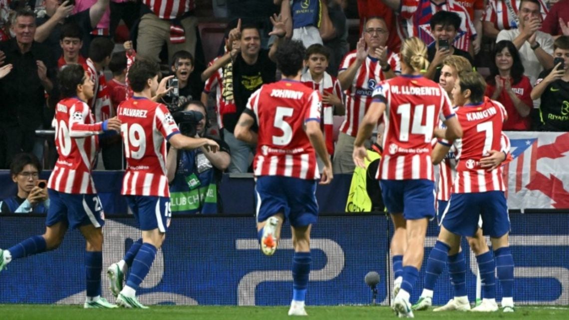 El Atleti pintó al United y ya respira en la Champions: frío en Manchester y calor en el Metropolitano