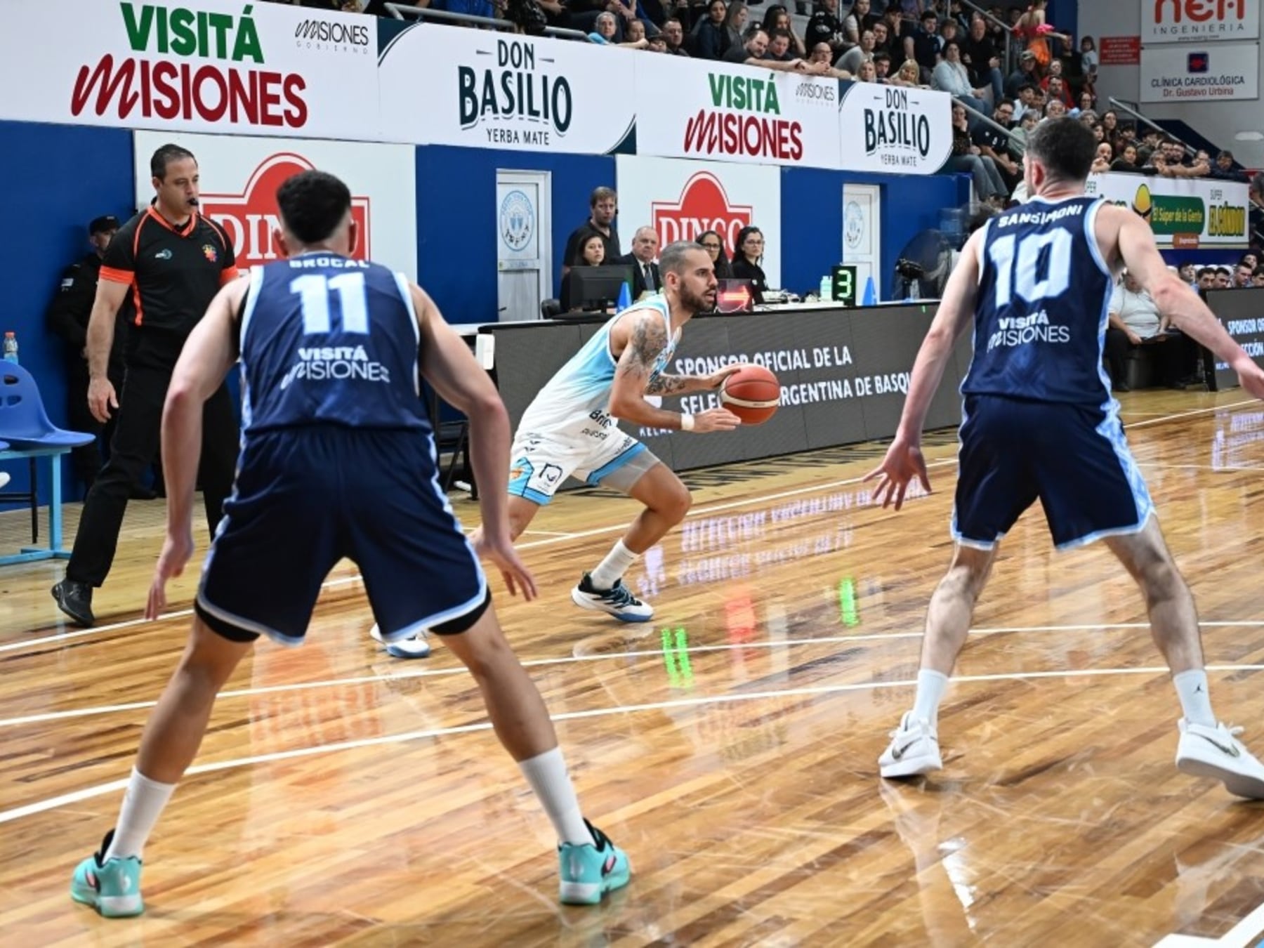 Racing de Chivilcoy se calzó el piloto de la liga y dejó a Oberá con la campera al hombro