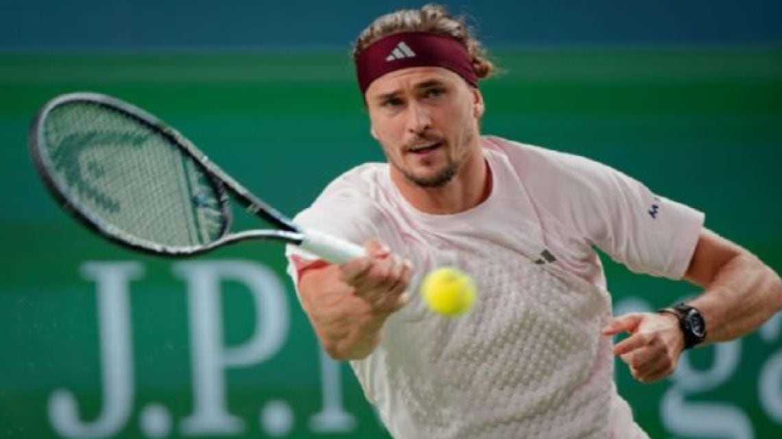 Zverev barrió a De Miñaur y va por la gloria en Shanghai: frío cálculo y saque a prueba de balas