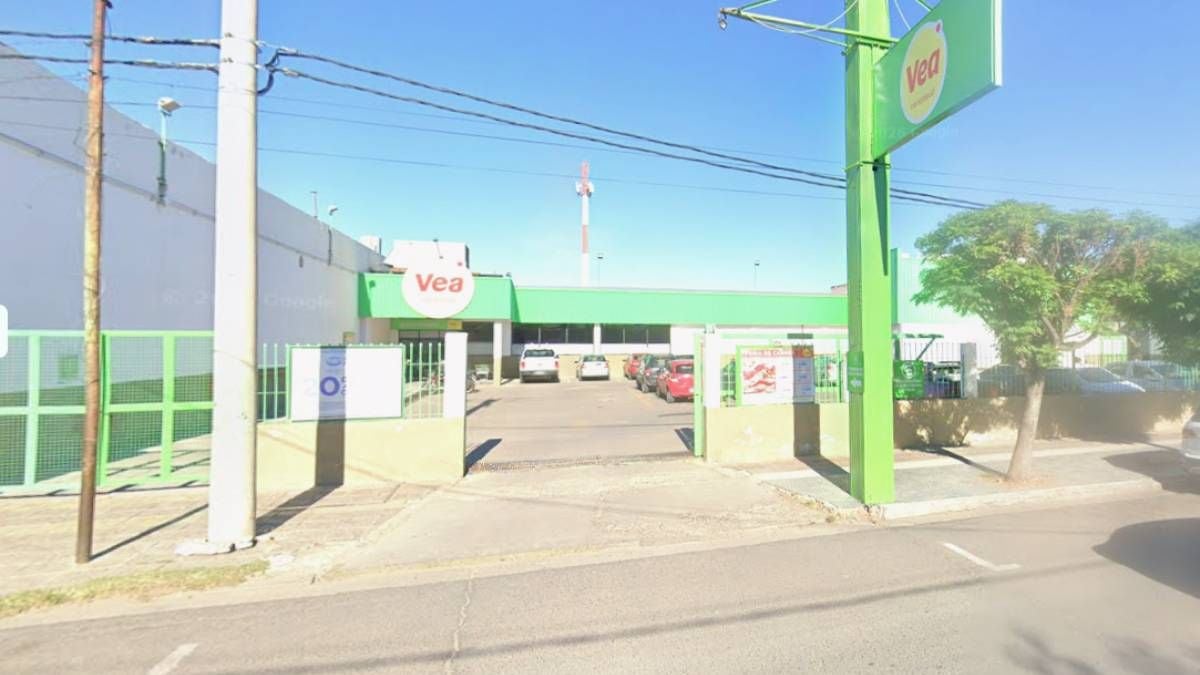 Dejó la bici con candado en el estacionamiento de un supermercado y la Justicia le dio la razón al consumidor