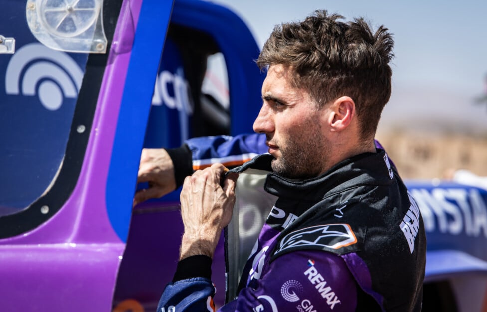 Benavides se hace el campeón: "el Dakar va a correr" y mientras tanto él sigue entrenando como si nada