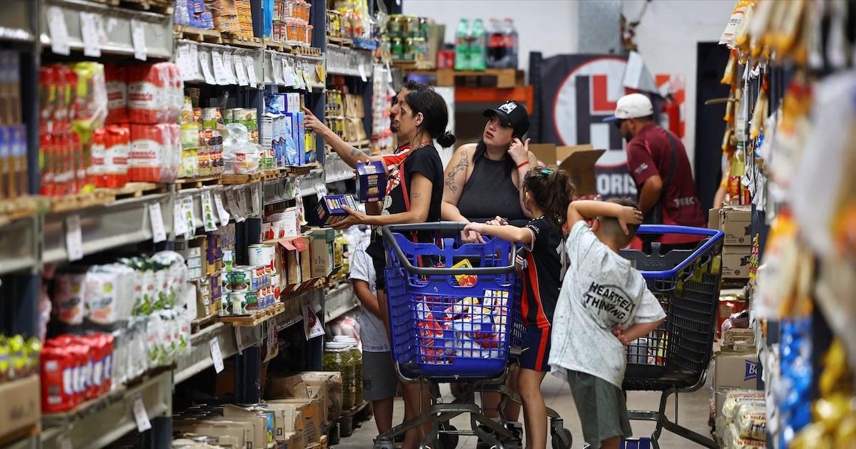 La inflación se niega a bajar del 1,6% mensual: el zigzag que se extiende hasta 2027