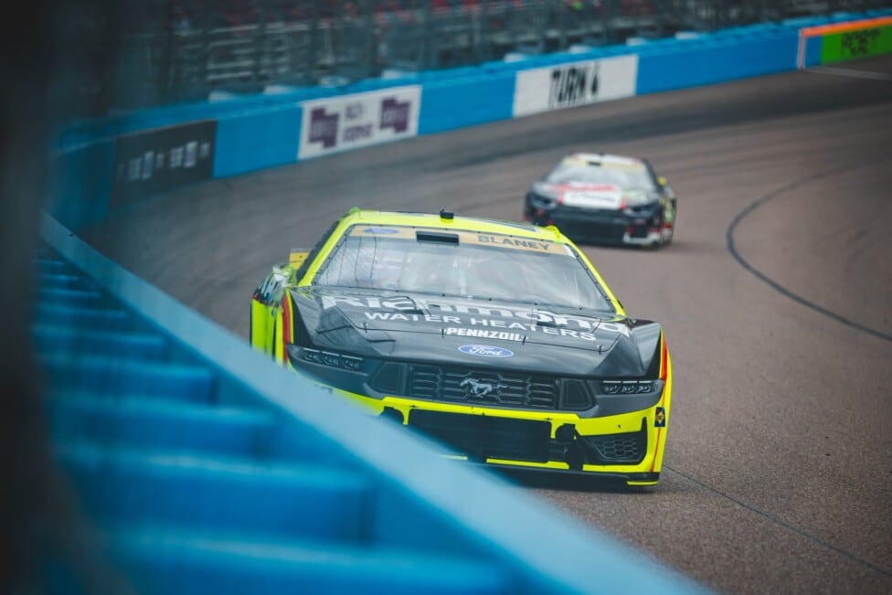 Blaney se quedó con la pole en Phoenix y dejó a Larson complicado en el Chase