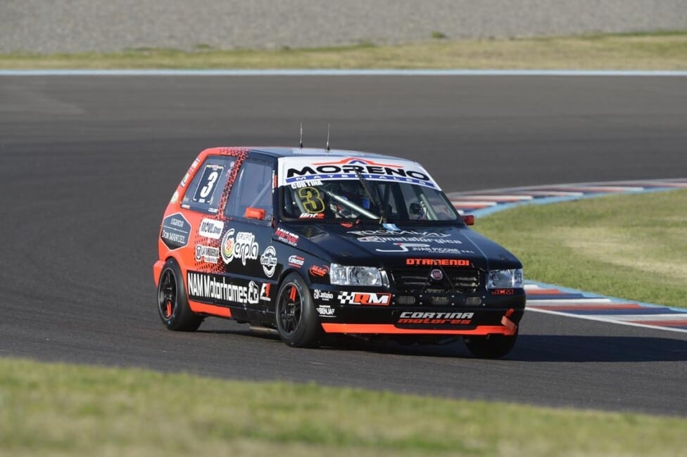 Cortina se calzó el overol de candidato y manda en el Turismo Pista Clase 1: cuatro puntos y a Rafaela