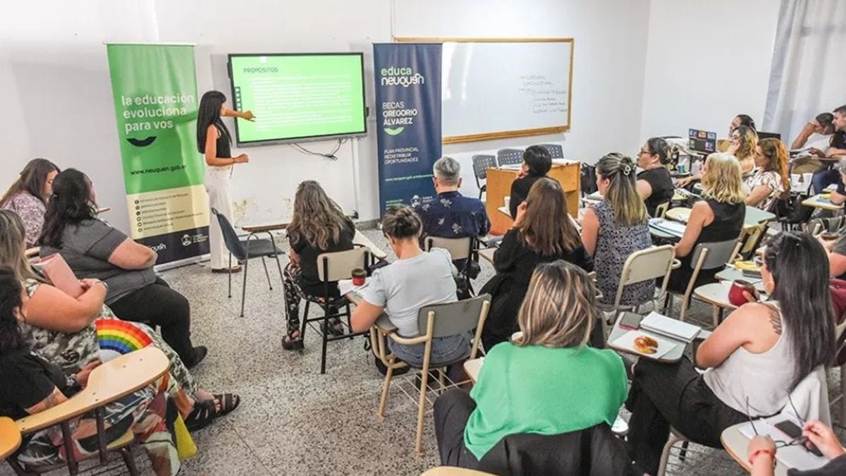 438 estudiantes neuquinos ya tienen la Beca Gregorio Álvarez en el bolsillo y el resto espera el OK antes del 18