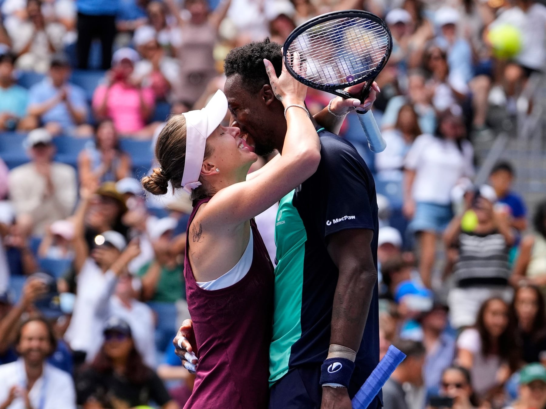 Svitolina cortó con Monfils y la pelota ahora le queda lejos