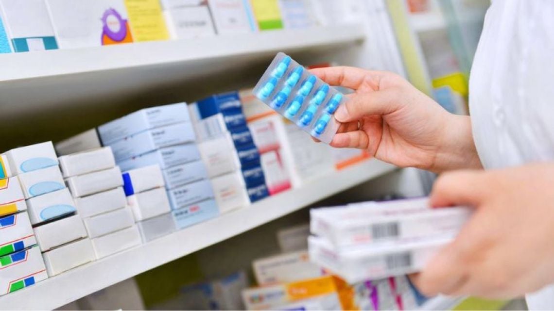 El botón de la farmacia del barrio quedó casi sin stock y hay vecinos que ya se preguntan cómo van a hacer