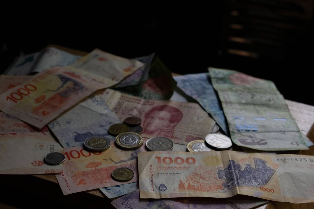 El dólar oficial cerró estable y la inflación mensual bridó una señal de aceleración