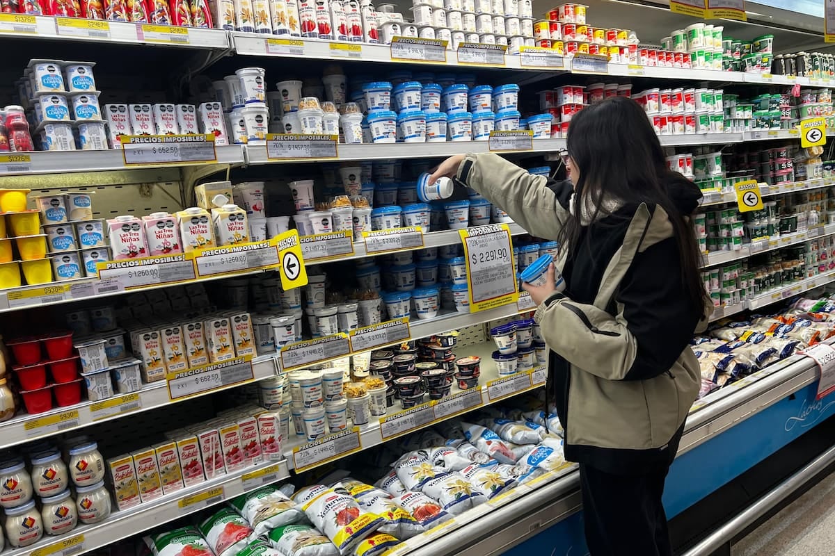 El consumo se contrae: supermercados y mayoristasazza