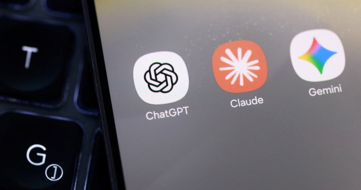 La competencia en asistentes de inteligencia artificial reduce el LEADERSHIP de ChatGPT