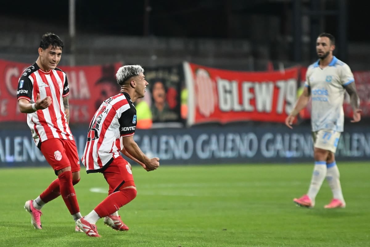 Barracas Central le dio vuelta al partido y quedó a dosfecha de los octavos